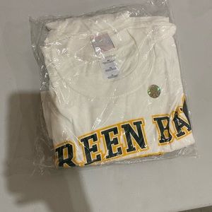 XL Greenbay packers tshirt in plastic